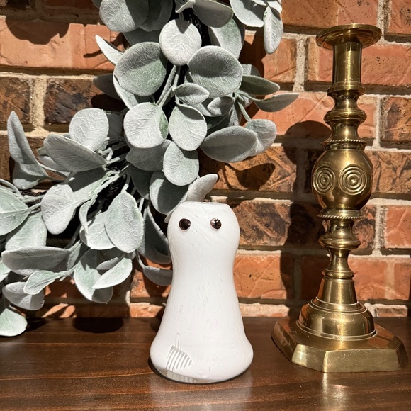 Blown Glass Handblown Art Glass White Ghost Vase Halloween Decor - Picture 8 of 16